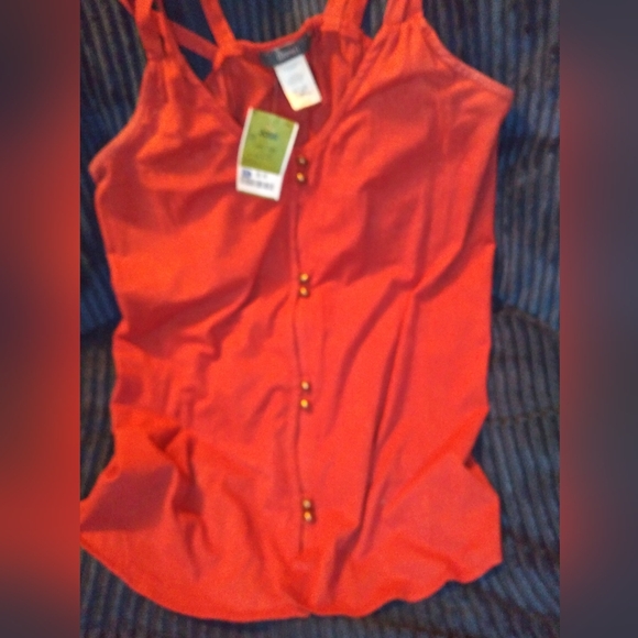 Women's Button Up Tank Top - Picture 3 of 9